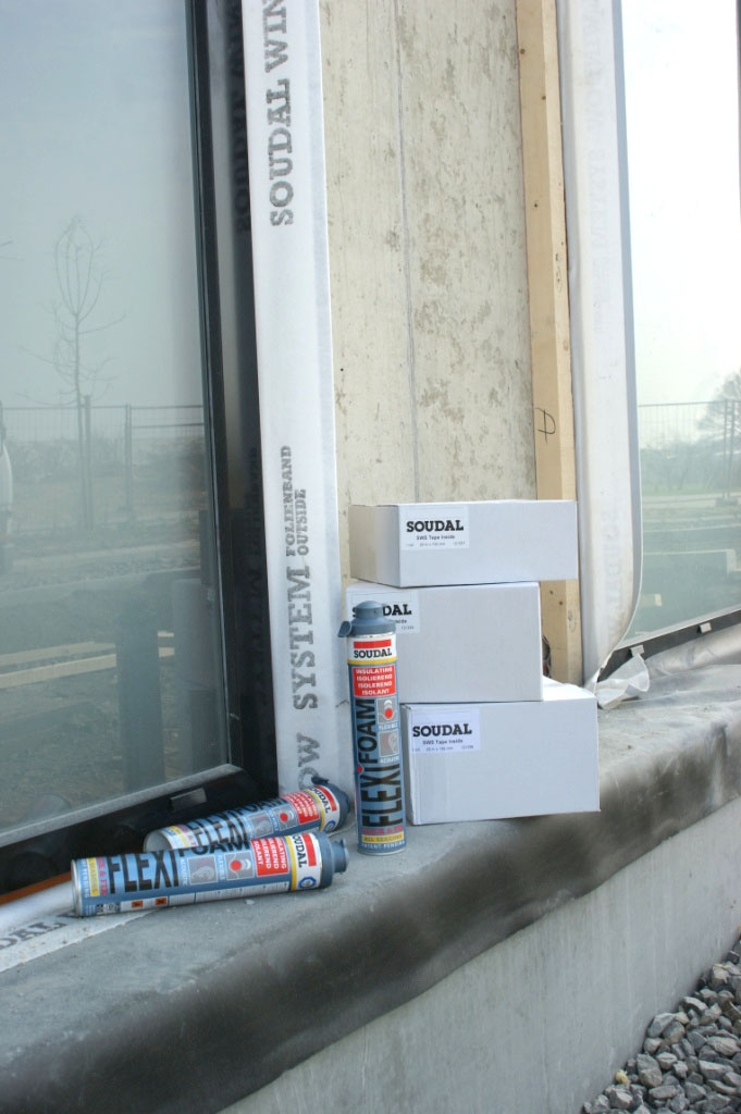 thumbnail: Soudal Raamfolie SWS Outside Standard - 100 Mm X 30 M Voor Dampopen Afdichting